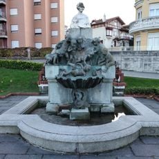 Monumento a Marquesa de Pelayo