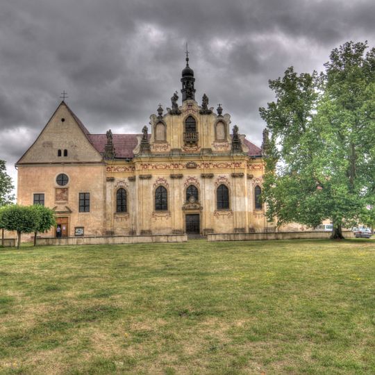 Kostel svatých Tří králů a kaple svaté Anny