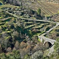 Conjunto formado pela estrada romana e ponte sobre o rio Tinhela