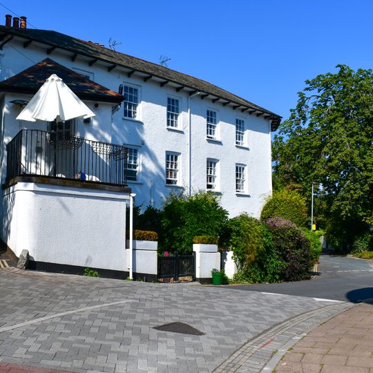 Dart Bank Cottage, Josam Dor, Riverwatch, 1-3 St Peter's Terrace