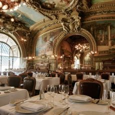 Dinner in the Sky