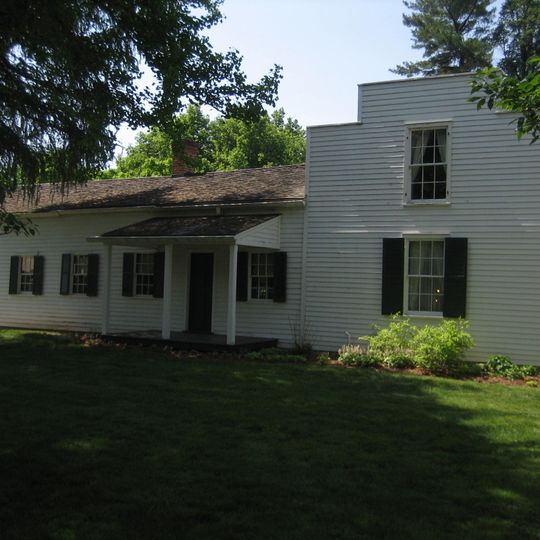 Casa y Taller John Deere