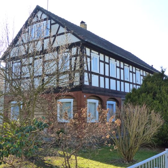 Wohnstallhaus sowie Scheune eines Zweiseithofes Dresdener Straße 5