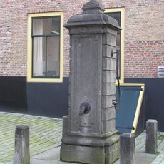 Pomp bij 's-Heer Hendrikskinderenstraat 14, Goes