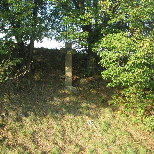 Kříž na křížové cestě u Počepic - 3. zastavení