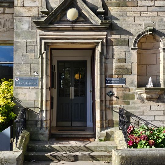 St Andrews, The Scores, Swallowgate