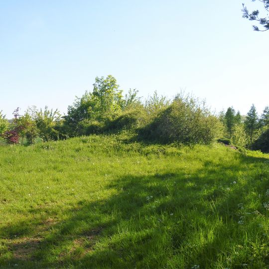 Round barrow 230m north west of Camp Farm