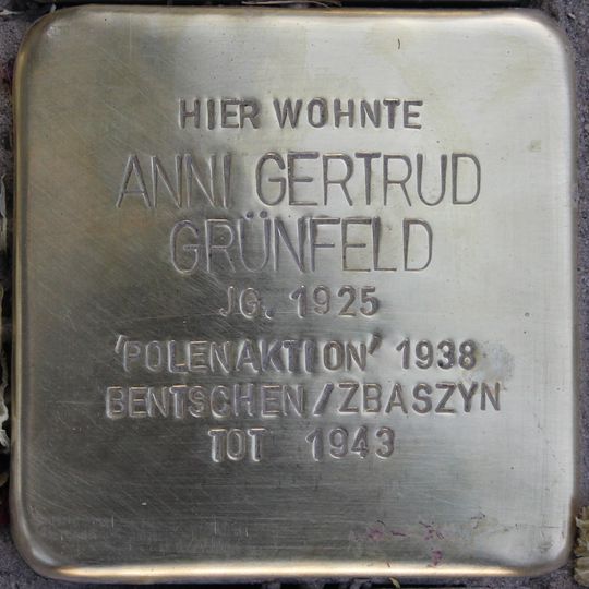 Stolperstein en memoria de Anni Gertrud Grünfeld