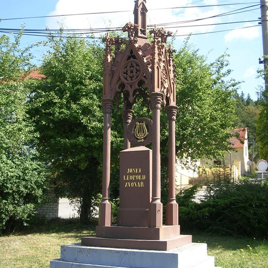 Památník na návsi v Kublově