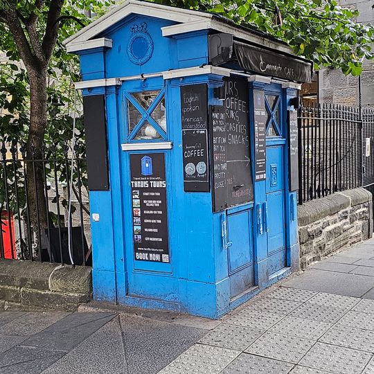 Edinburgh, Canongate, Police Box