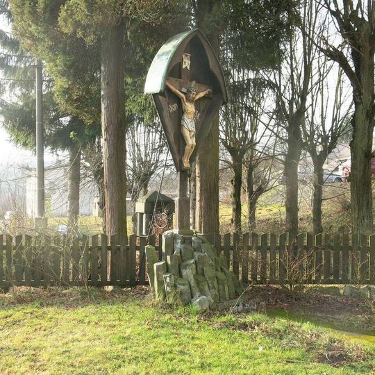Kříž u kostela v Dolní Poustevně