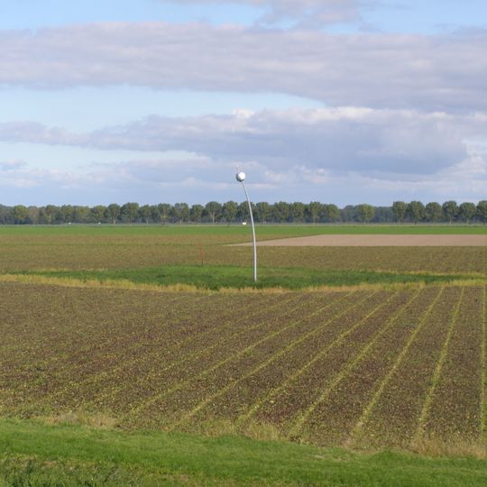 Terrein met daarin het wrak van een vrachtschip