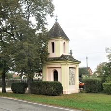 Kaple na návsi v Tuhani