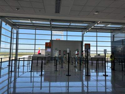 Interior 0