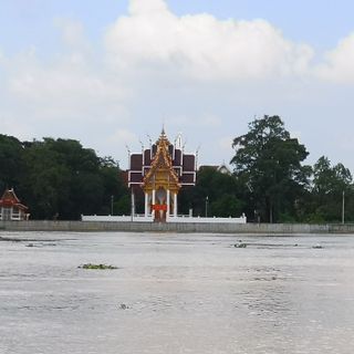 Wat Salak Tai