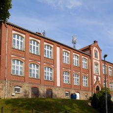 Schule mit Turnhalle in Klinkermischbauweise Kirchstraße 4