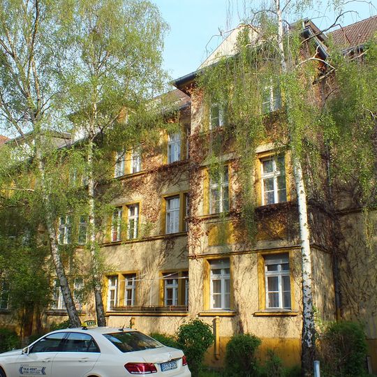 Wohnanlage Delphinstraße 1/5, Planetenstraße 56/58, Siriusstraße 1-2