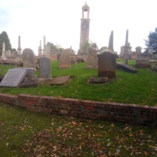 Carluke, St Luke's Church, Churchyard