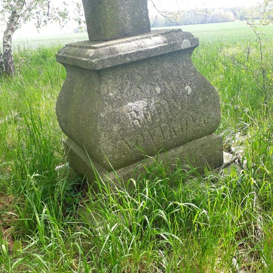 Kříž východně od Záluží u bývalého rozcestí