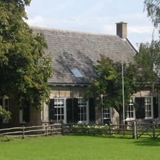 Bloemendaalse Zeedijk 2, Zevenbergschen Hoek