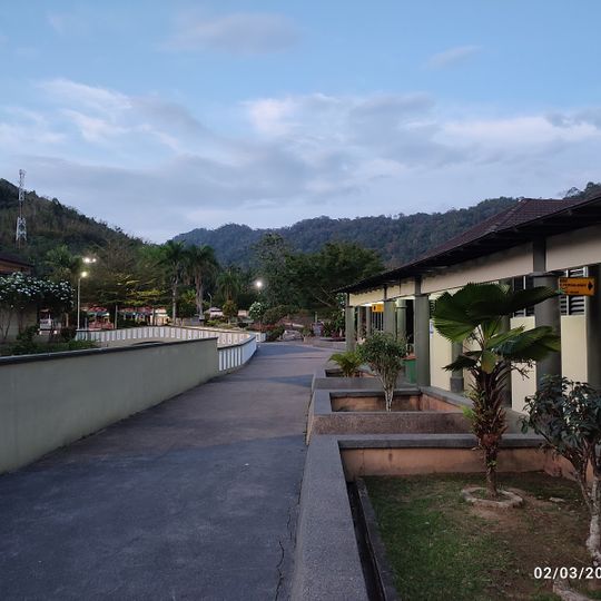 Pusat Rekreasi Air Panas Ulu Legong