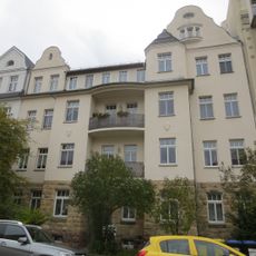 Mietshaus in geschlossener Bebauung mit Vorgarten Dorotheenstraße 29