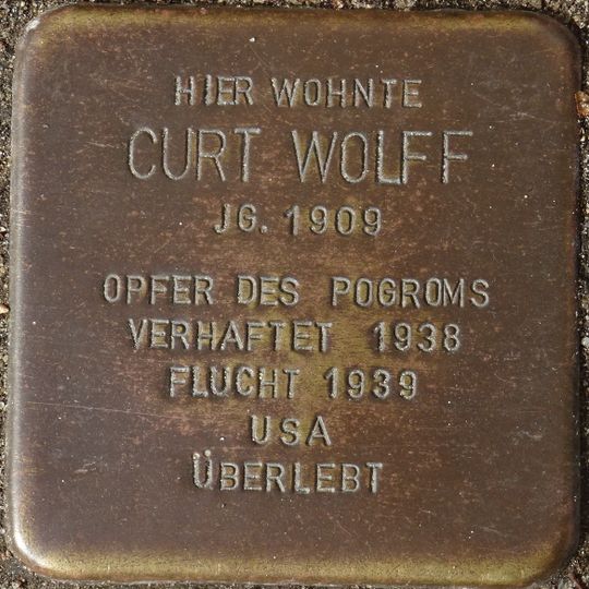 Stolperstein en memoria de Curt Wolff