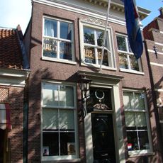 Huis met aan de achterzijde een puntgevel