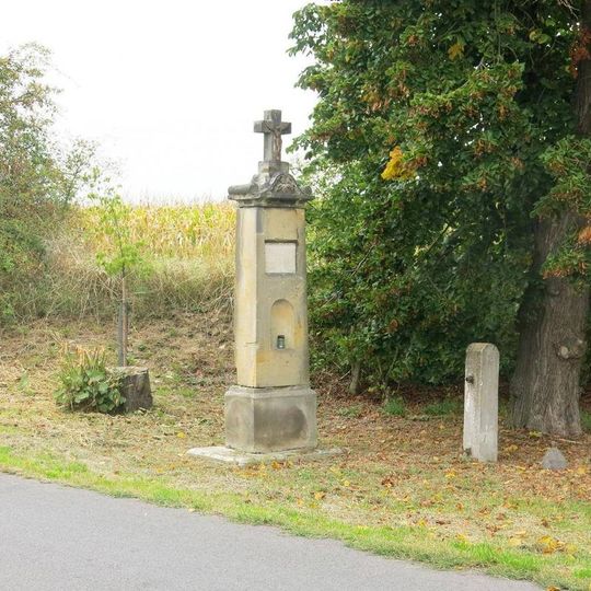 Kříž u silnice západně od Ječovic