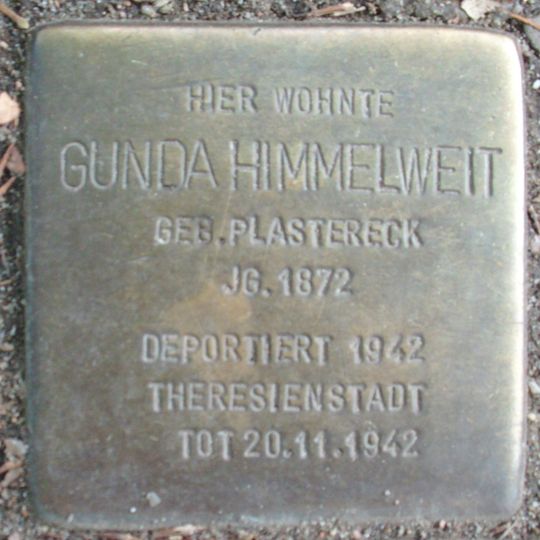 Stolperstein en memoria de Gunda Himmelweit