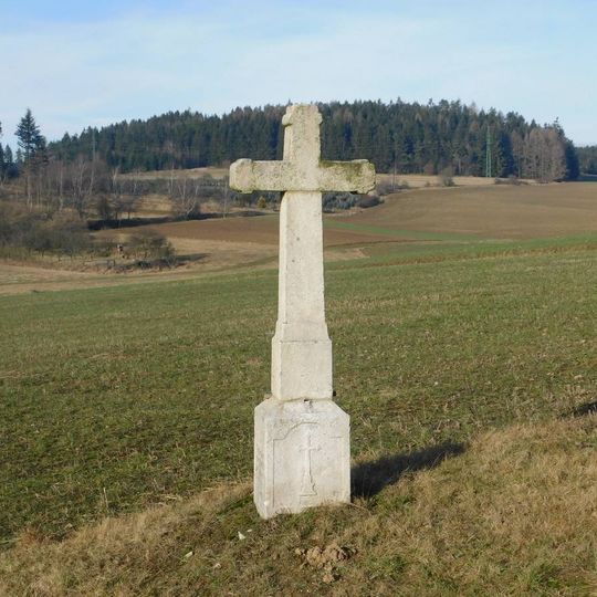 Kříž severovýchodně od Horní Cerekve pod Bednářskou skálou