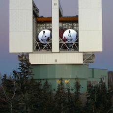 Grande telescópio binocular