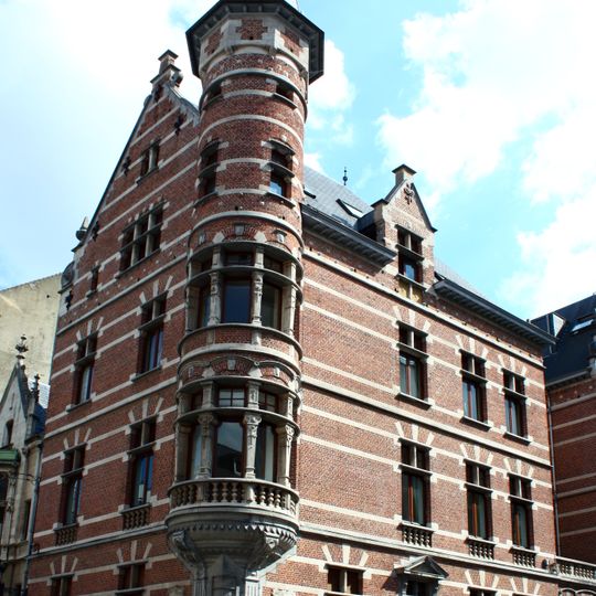 Neogotisch dubbelhuis