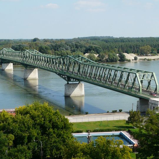 Beszédes József híd