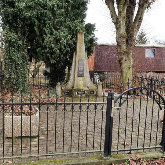 Pomník padlým v Kotopekách - Tihavě