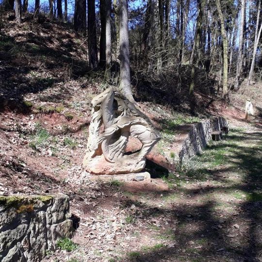Socha "Posel dobrých zpráv" na cestě andělů u Nečtin