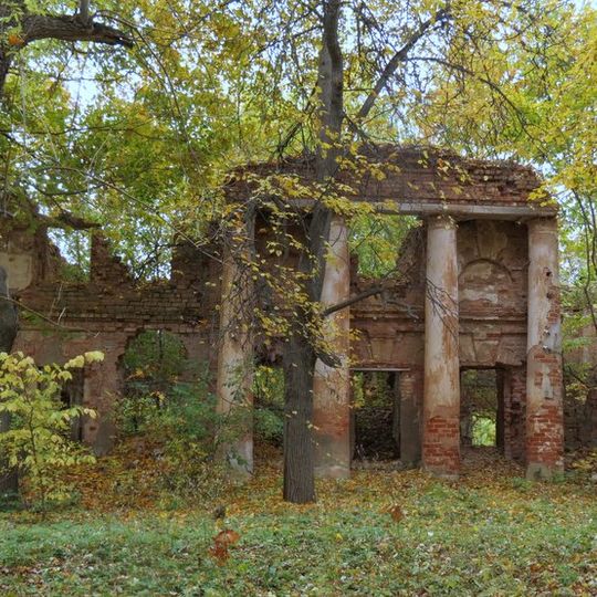 Флигель с портиком