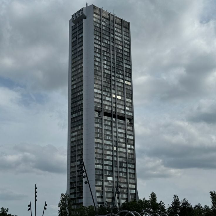 Tour Défense 2000