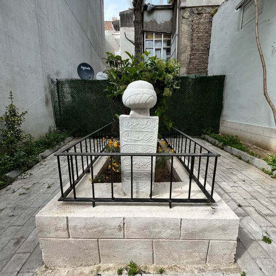 Karagümrük Gül Baba Türbesi