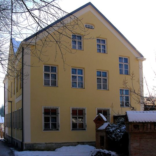 Ehem. Mädchenschule