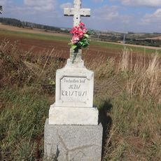 Kříž u křižovatky jižně od Šebkovic