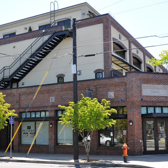 Sellwood-Moreland Library
