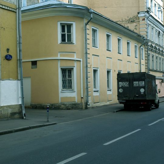 Флигель восточный