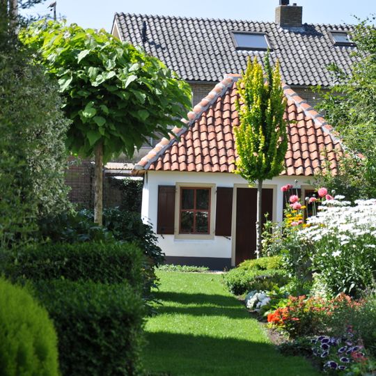 Tuinhuisje bij Grote Gracht 27, Hattem