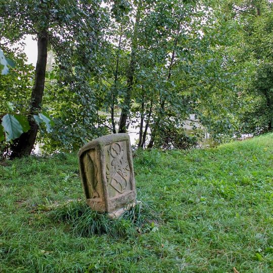 Památník Petrův zdar v Zábřehu u rybníka Oborník