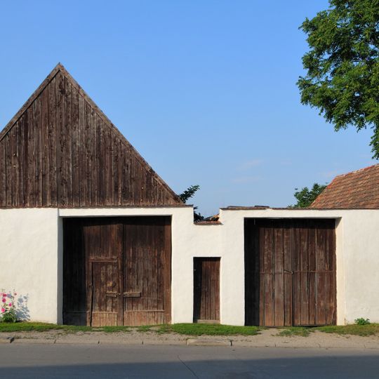 Ortsbefestigung mit Scheune