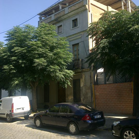 House in passeig del Remei, 16