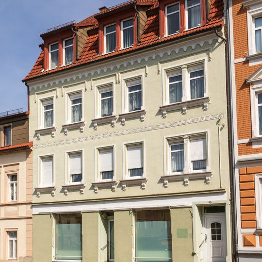 Mietshaus in geschlossener Bebauung Waldheimer Straße 58