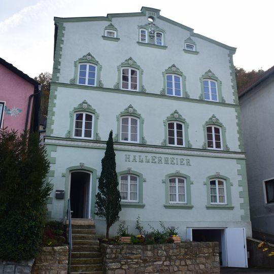 Ingolstädter Straße 3