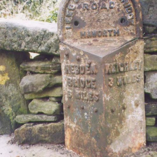 Milestone, Hebden Road, 'top' road, E of Haworth, N of Oxenhope